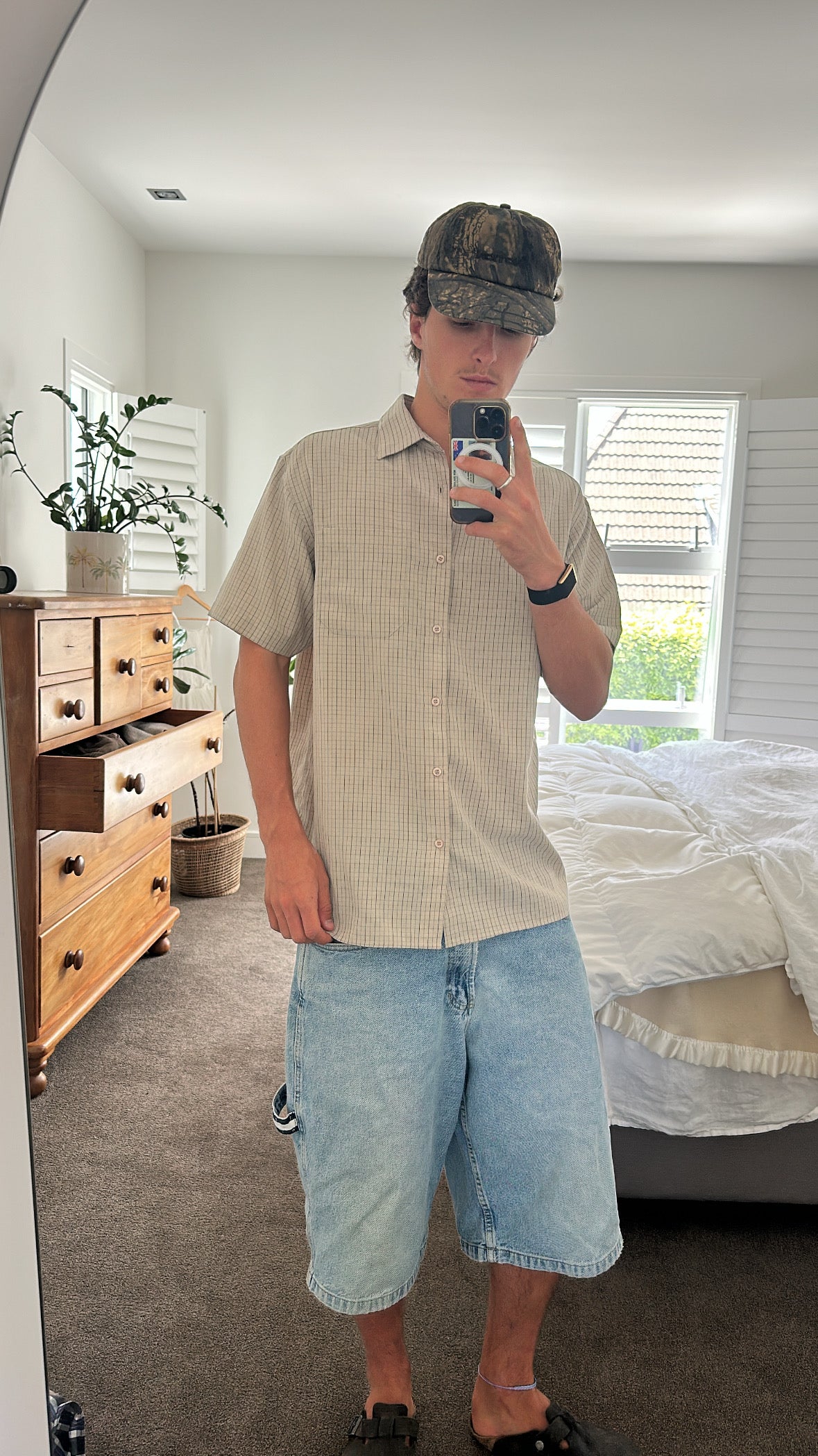 HOLY MOLYYY just buy this asap! Insane clean old barkers boxy button up!