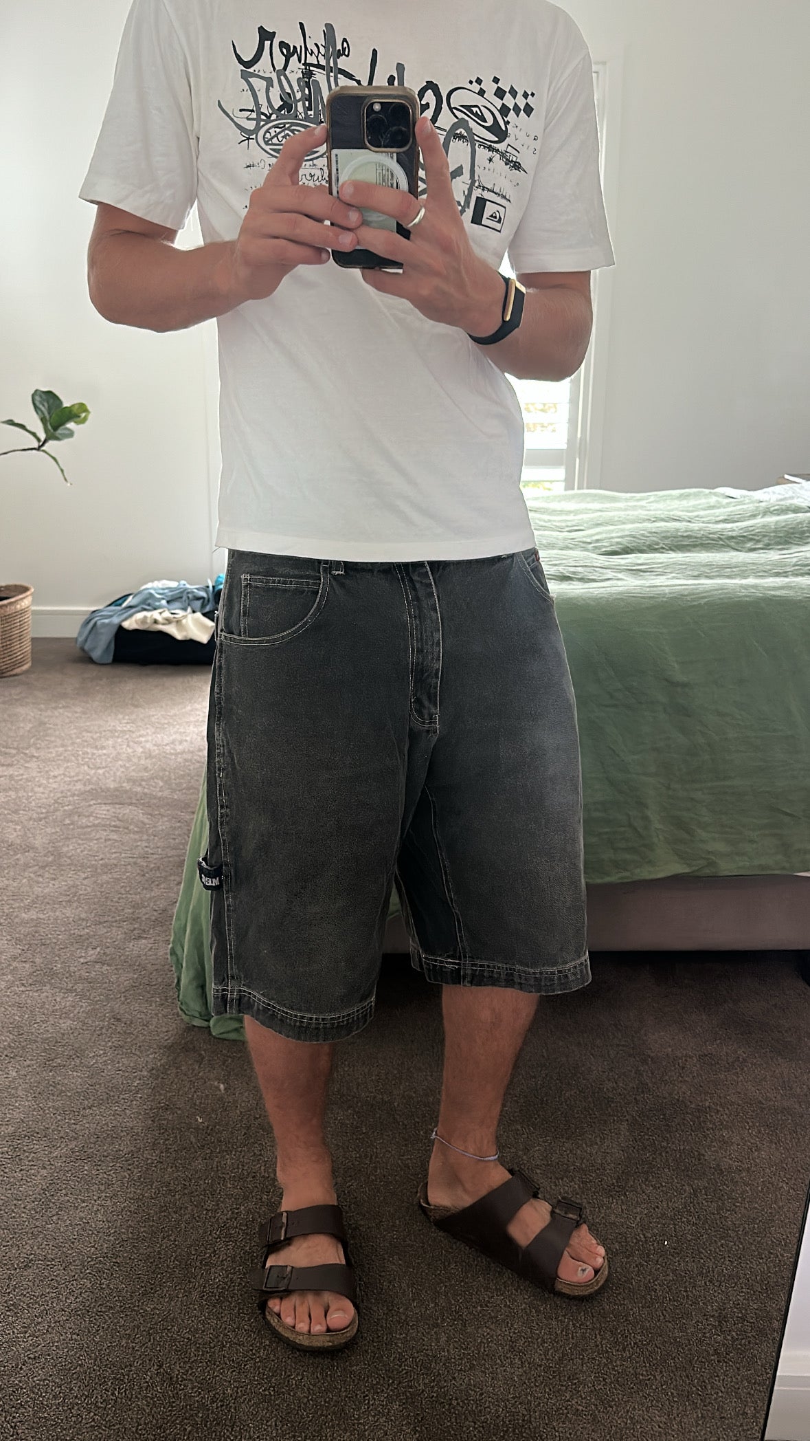 90s Mecca Faded Jorts