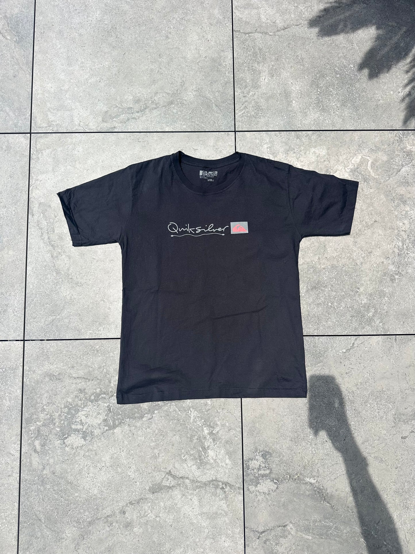 The ultimate summer surf tee - 2000s Quiksilver